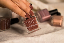 Load image into Gallery viewer, Sunset Hues - The Nail Parlour x Aquajellie Peelable Polish
